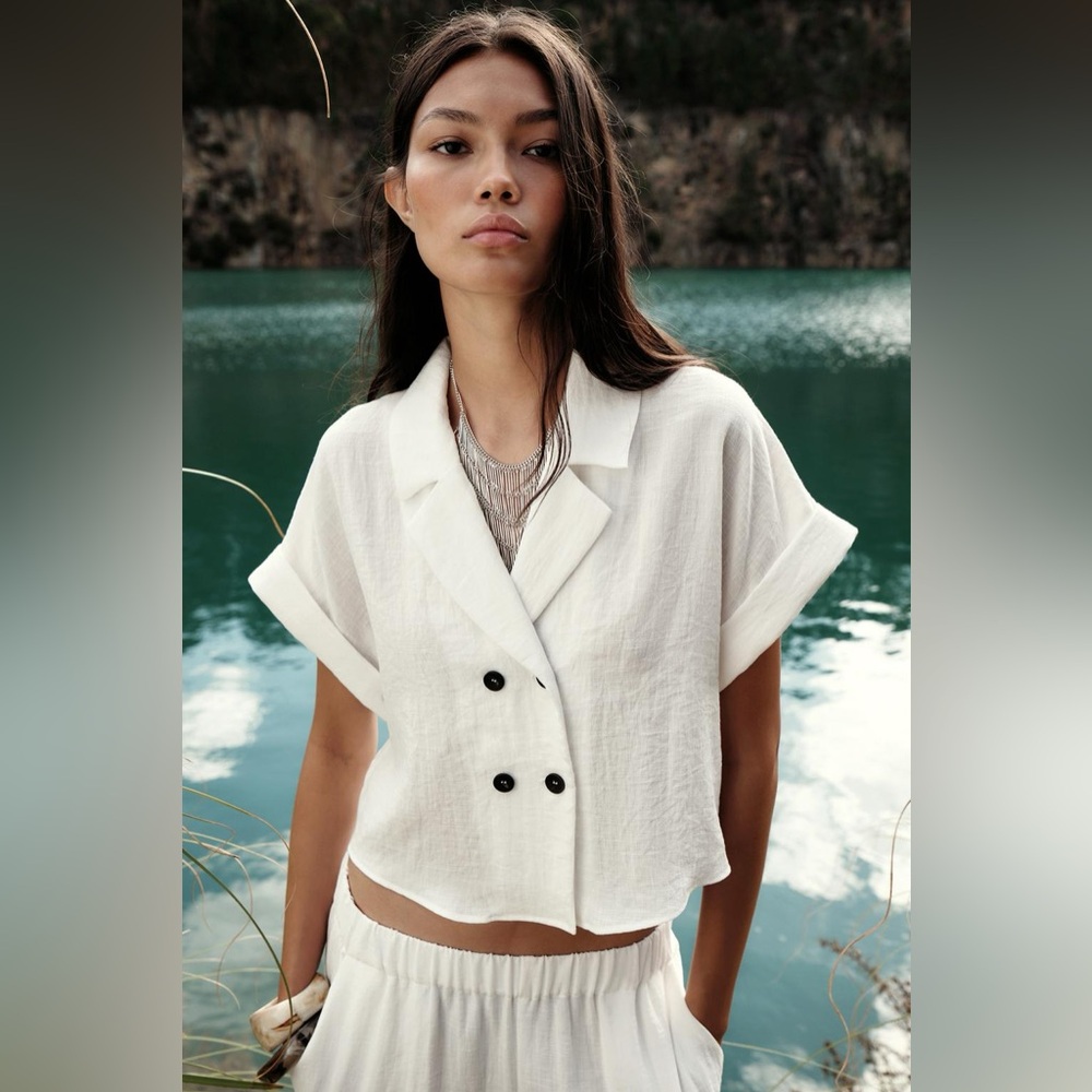 ZARA White Cropped Double Breasted Button Shirt, Size Med, New